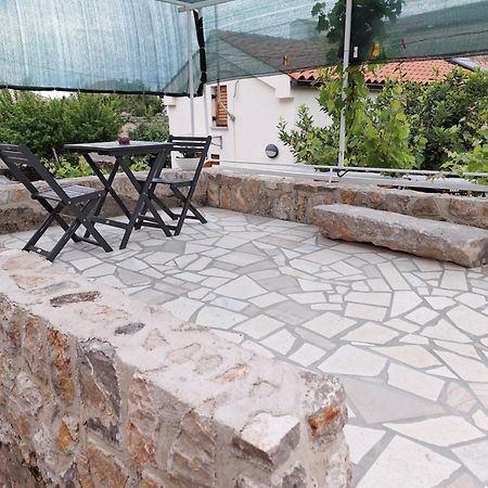 Apartman Lucija Punat Buitenkant foto