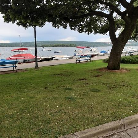 Apartman Lucija Punat Buitenkant foto