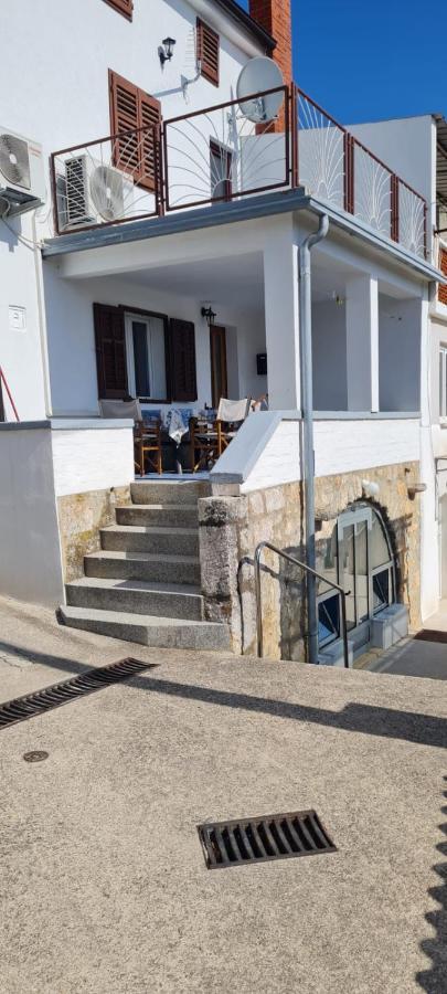 Apartman Lucija Punat Buitenkant foto