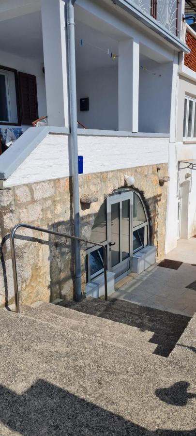 Apartman Lucija Punat Buitenkant foto