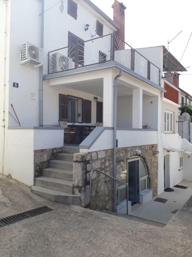 Apartman Lucija Punat Buitenkant foto
